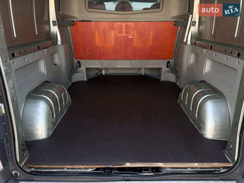 Вантажопасажирський фургон Renault Trafic 2012 в Дубні