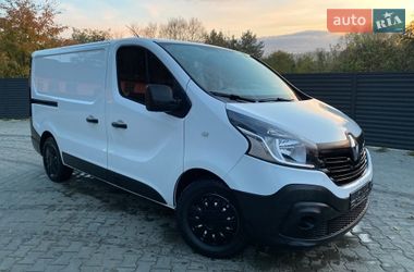 Вантажний фургон Renault Trafic 2014 в Чернівцях