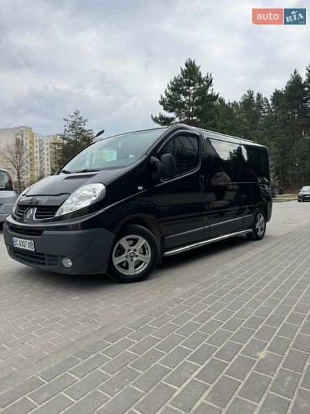 Минивэн Renault Trafic 2008 в Новояворовске