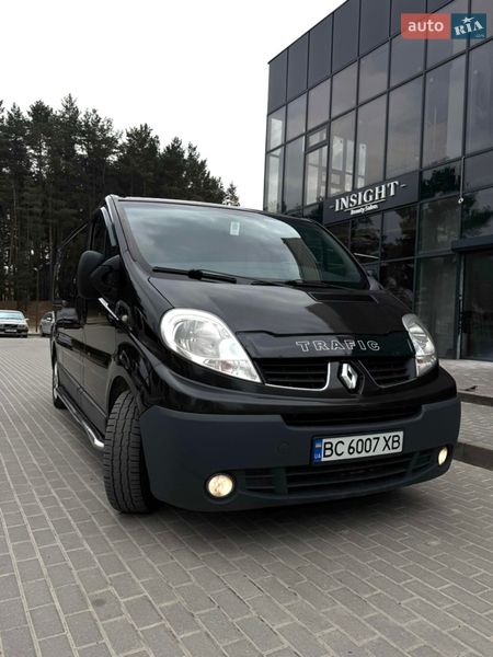 Минивэн Renault Trafic 2008 в Новояворовске