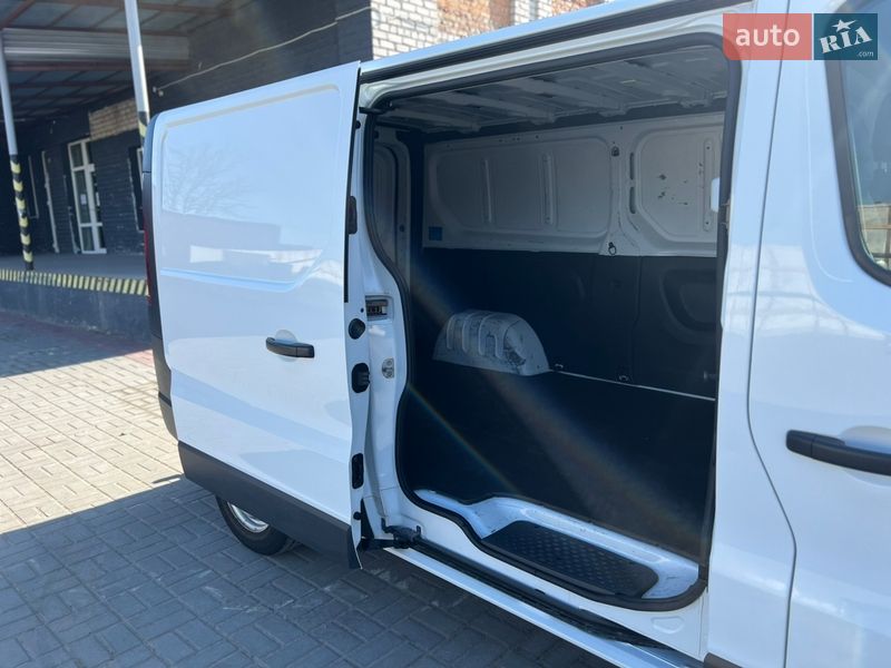 Вантажний фургон Renault Trafic 2017 в Ковелі фото 37 Вантажний фургон Renault Trafic 2017 в Ковелі