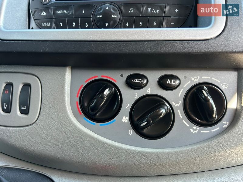 Минивэн Renault Trafic 2011 в Коломые фото 60 Минивэн Renault Trafic 2011 в Коломые