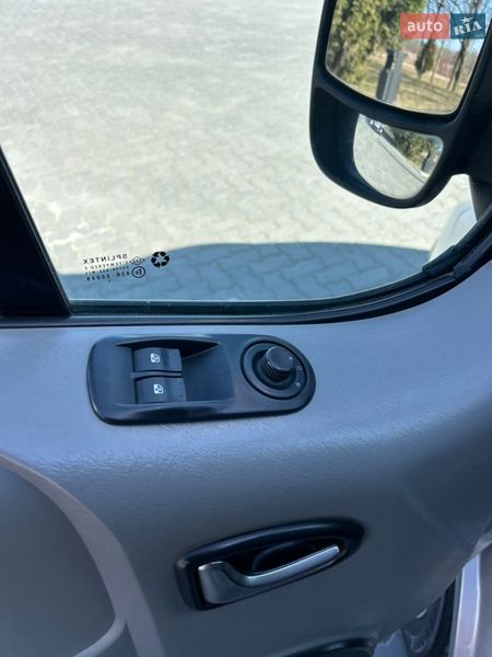Минивэн Renault Trafic 2011 в Коломые фото 70 Минивэн Renault Trafic 2011 в Коломые