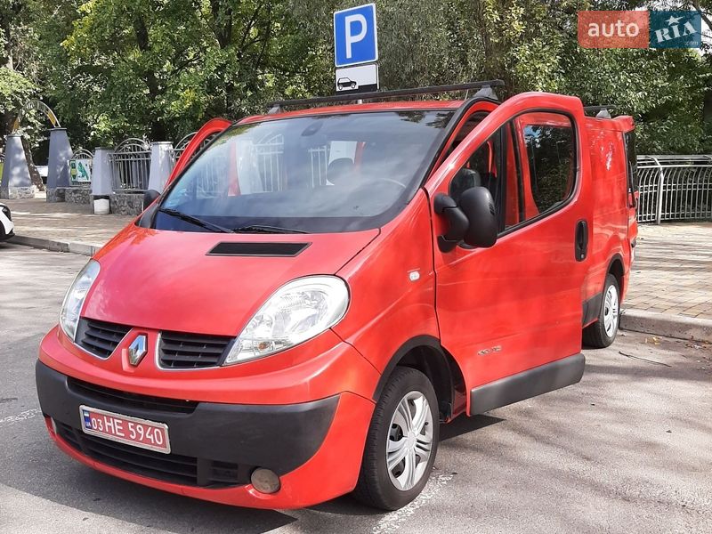 Грузопассажирский фургон Renault Trafic 2010 в Полтаве