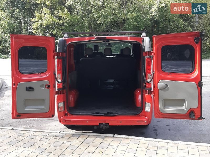 Грузопассажирский фургон Renault Trafic 2010 в Полтаве