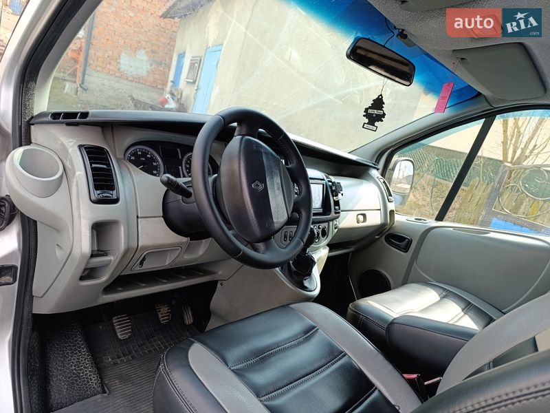 Минивэн Renault Trafic 2007 в Заставной