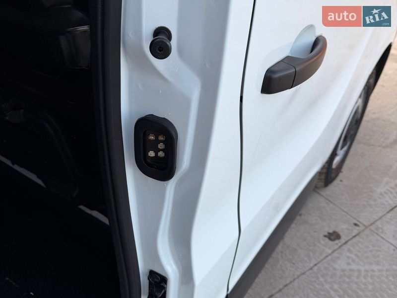 Грузовой фургон Renault Trafic 2021 в Луцке фото 32 Грузовой фургон Renault Trafic 2021 в Луцке