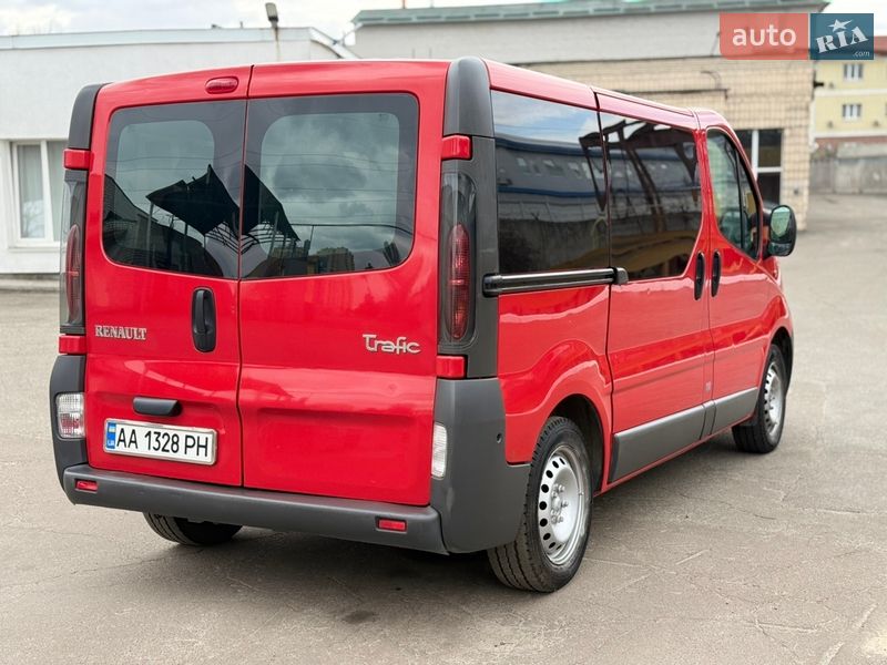 Минивэн Renault Trafic 2006 в Киеве
