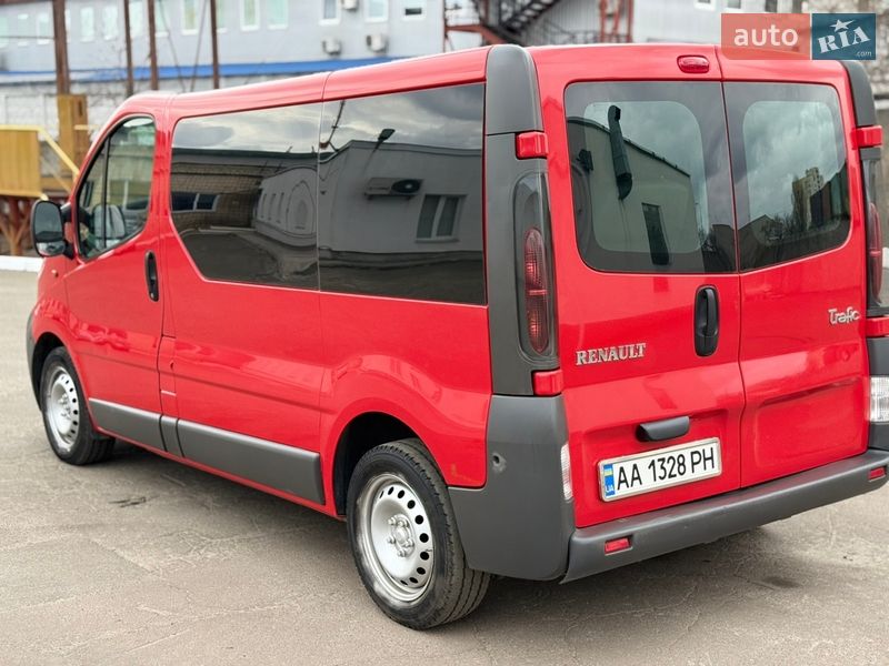 Минивэн Renault Trafic 2006 в Киеве