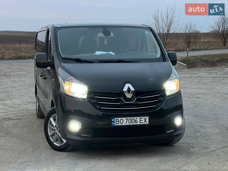 Грузопассажирский фургон Renault Trafic 2016 в Тернополе фото Грузопассажирский фургон Renault Trafic 2016 в Тернополе