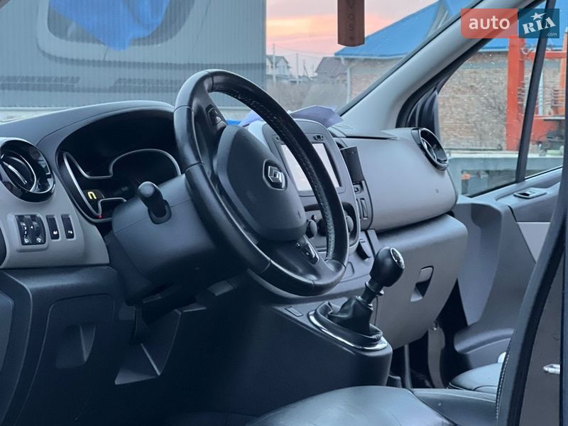 Грузопассажирский фургон Renault Trafic 2016 в Тернополе фото 21 Грузопассажирский фургон Renault Trafic 2016 в Тернополе