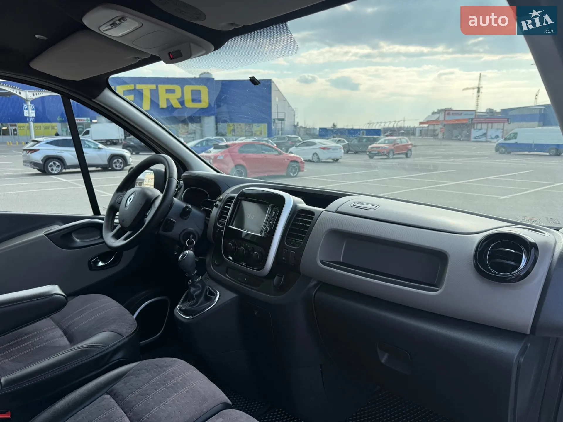 2017 Renault Trafic - мініатюра 16