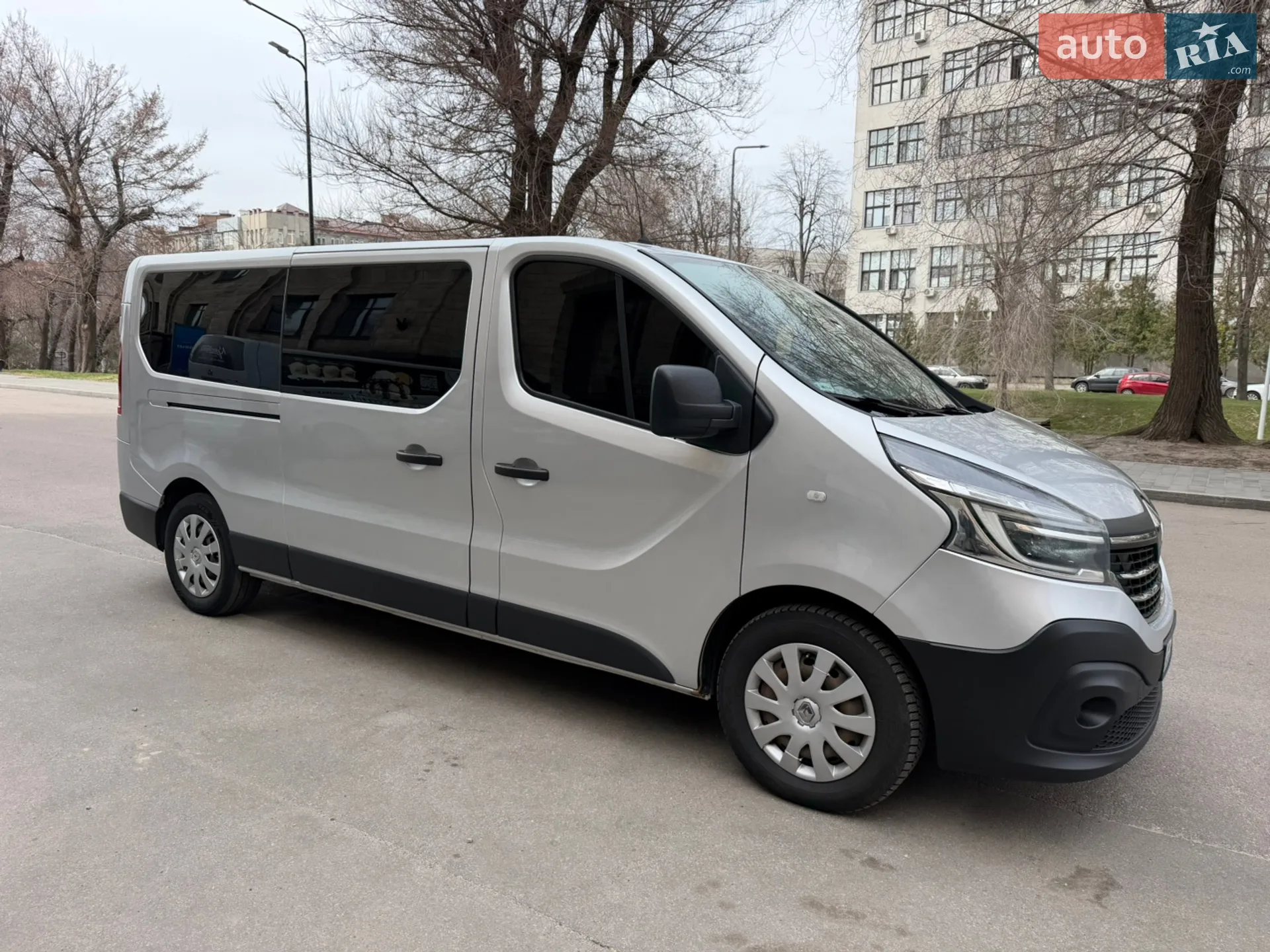2020 Renault Trafic - мініатюра 3
