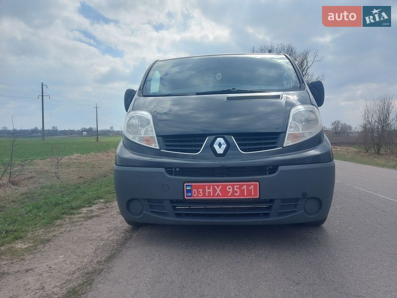 Грузопассажирский фургон Renault Trafic 2012 в Ровно фото 2 Грузопассажирский фургон Renault Trafic 2012 в Ровно