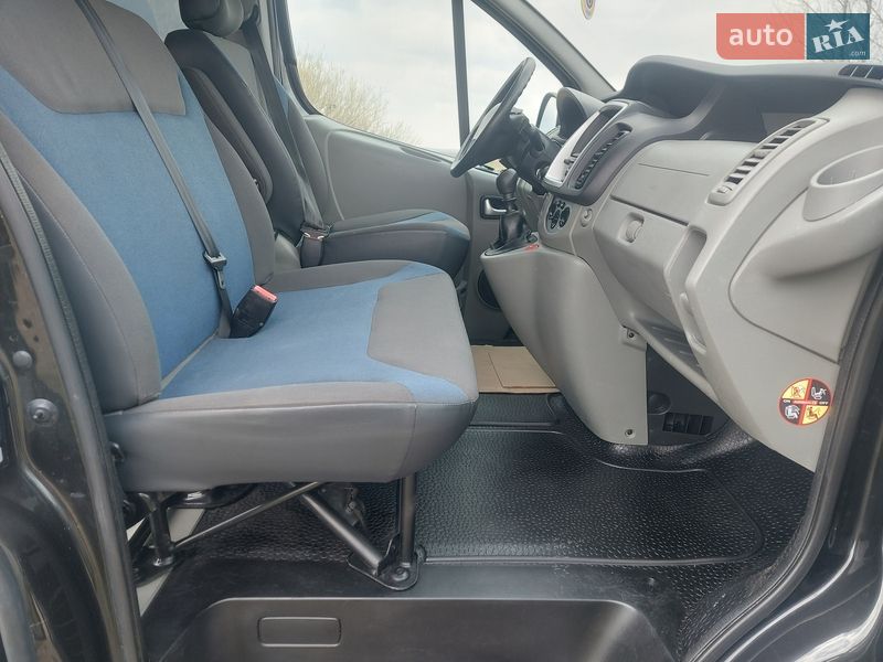 Грузопассажирский фургон Renault Trafic 2012 в Ровно фото 26 Грузопассажирский фургон Renault Trafic 2012 в Ровно