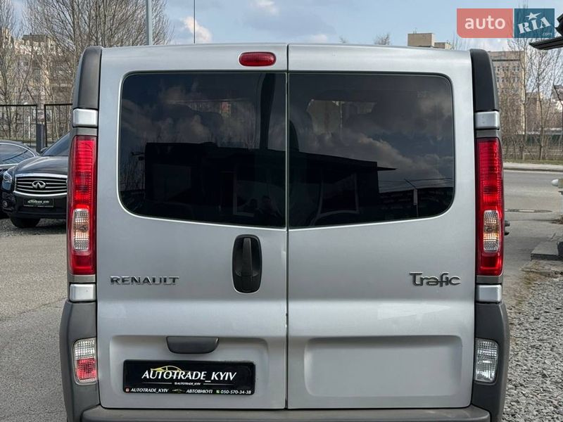Минивэн Renault Trafic 2010 в Киеве фото 5 Минивэн Renault Trafic 2010 в Киеве