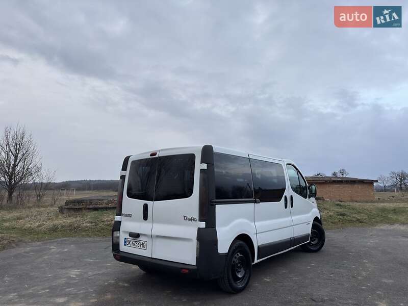 Минивэн Renault Trafic 2004 в Ровно