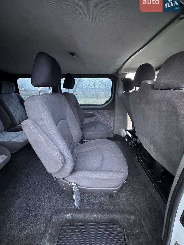 Минивэн Renault Trafic 2004 в Ровно