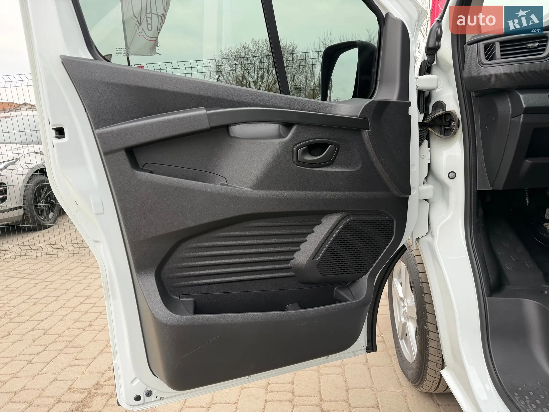 2022 Renault Trafic - мініатюра 23