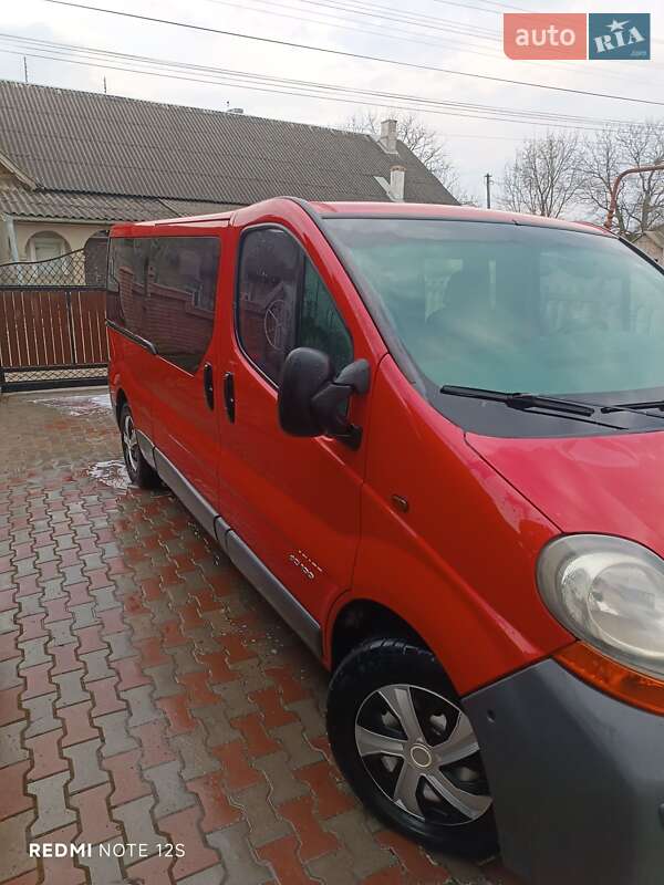 Минивэн Renault Trafic 2002 в Черновцах