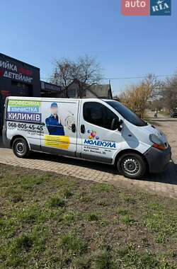 Вантажний фургон Renault Trafic 2004 в Конотопі