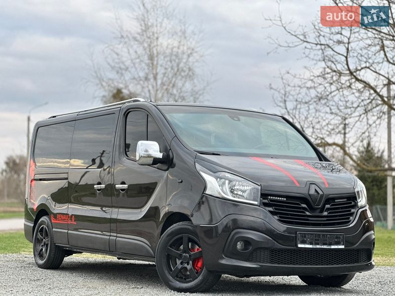 Минивэн Renault Trafic 2016 в Млинове