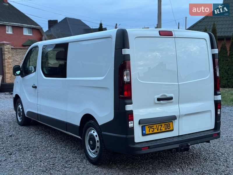 Грузопассажирский фургон Renault Trafic 2016 в Луцке