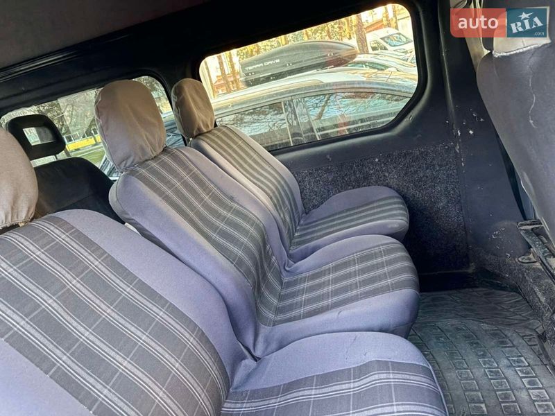 Мінівен Renault Trafic 2008 в Новояворівську