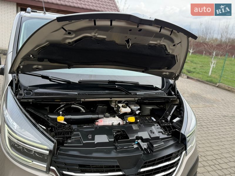 Вантажопасажирський фургон Renault Trafic 2019 в Києві фото 115 Вантажопасажирський фургон Renault Trafic 2019 в Києві