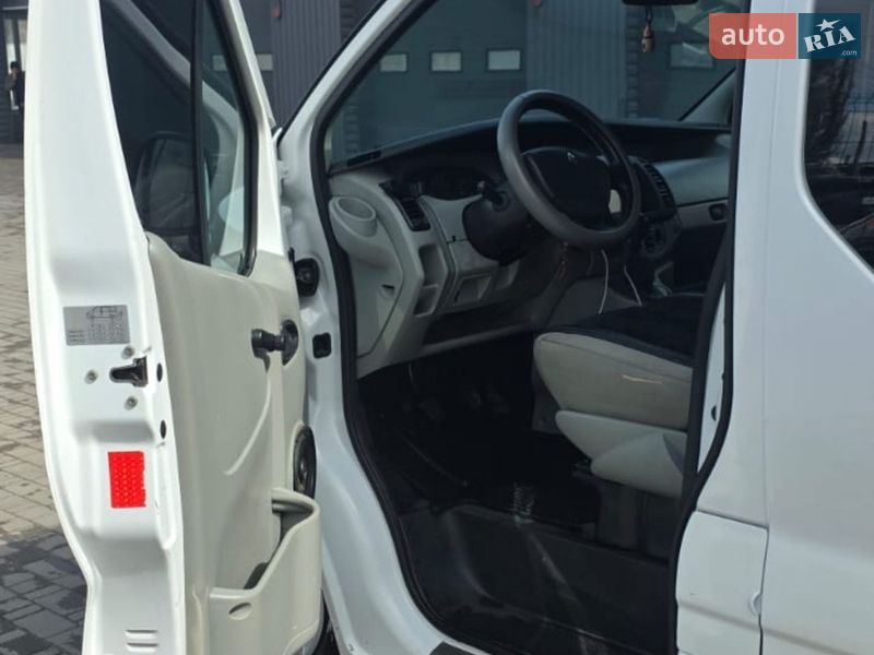 Мінівен Renault Trafic 2003 в Одесі
