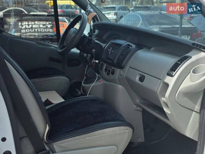 Мінівен Renault Trafic 2003 в Одесі