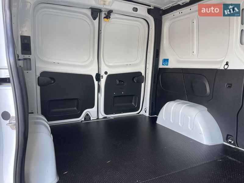 Грузовой фургон Renault Trafic 2023 в Дубно