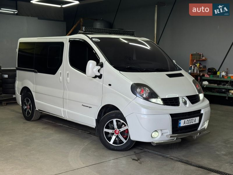 Минивэн Renault Trafic 2002 в Владимире фото Минивэн Renault Trafic 2002 в Владимире