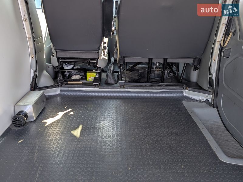 Вантажний фургон Renault Trafic 2011 в Києві фото 8 Вантажний фургон Renault Trafic 2011 в Києві