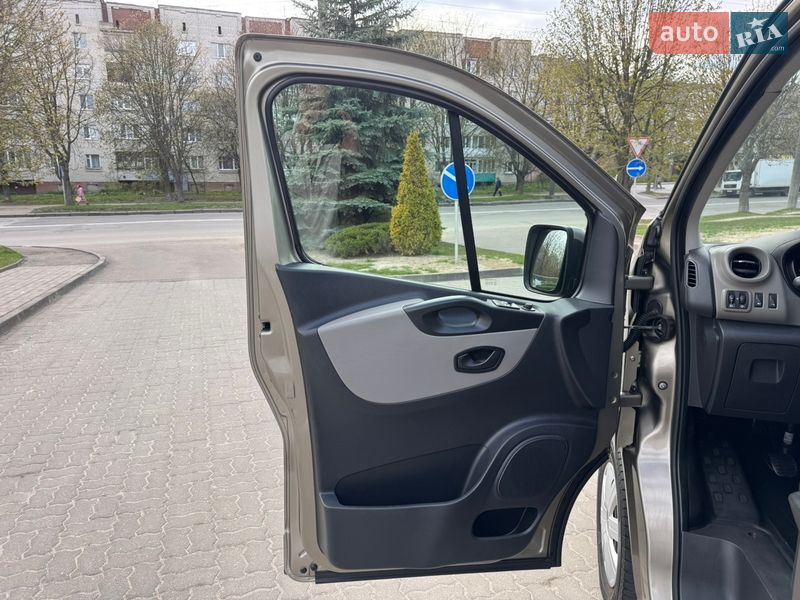 Мінівен Renault Trafic 2017 в Луцьку фото 14 Мінівен Renault Trafic 2017 в Луцьку