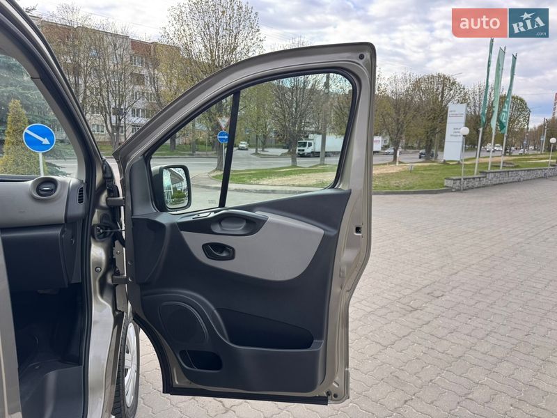 Мінівен Renault Trafic 2017 в Луцьку фото 39 Мінівен Renault Trafic 2017 в Луцьку