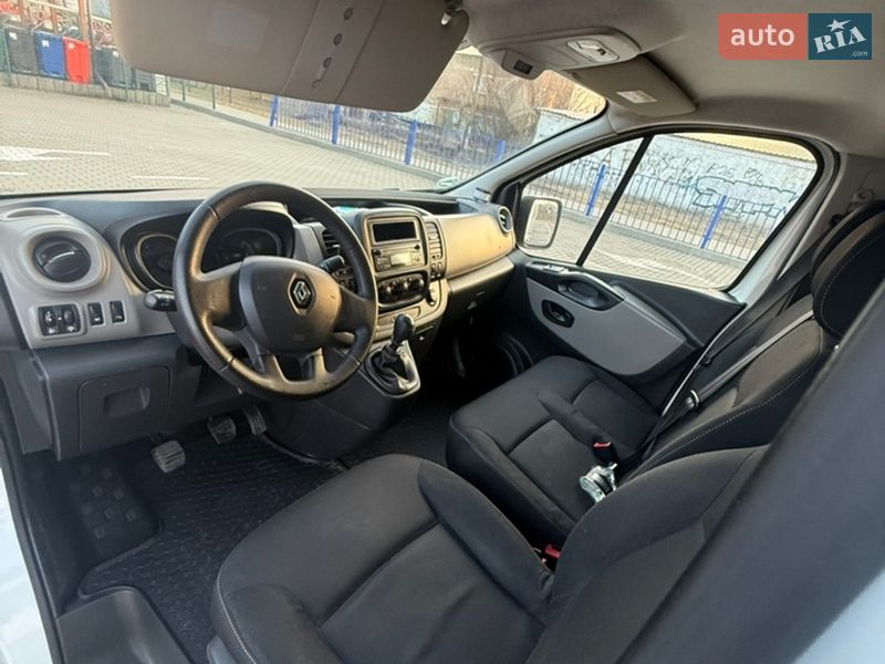 Грузовой фургон Renault Trafic 2017 в Нововолынске