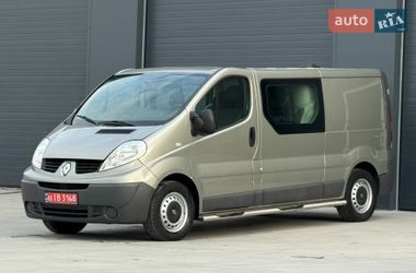 Грузопассажирский фургон Renault Trafic 2012 в Дубно