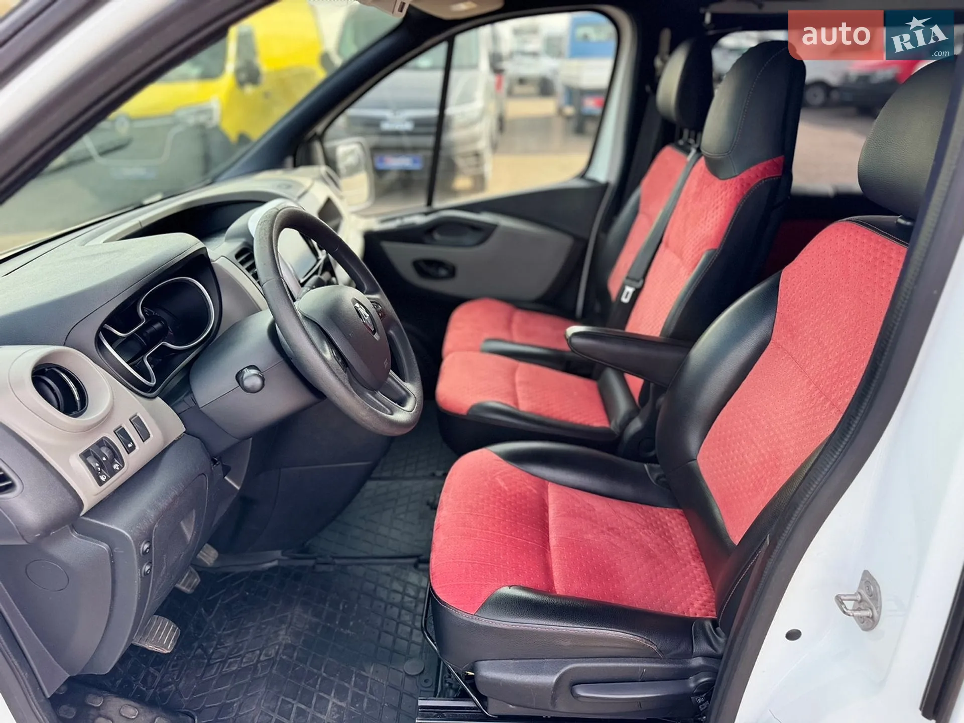 2019 Renault Trafic - мініатюра 25