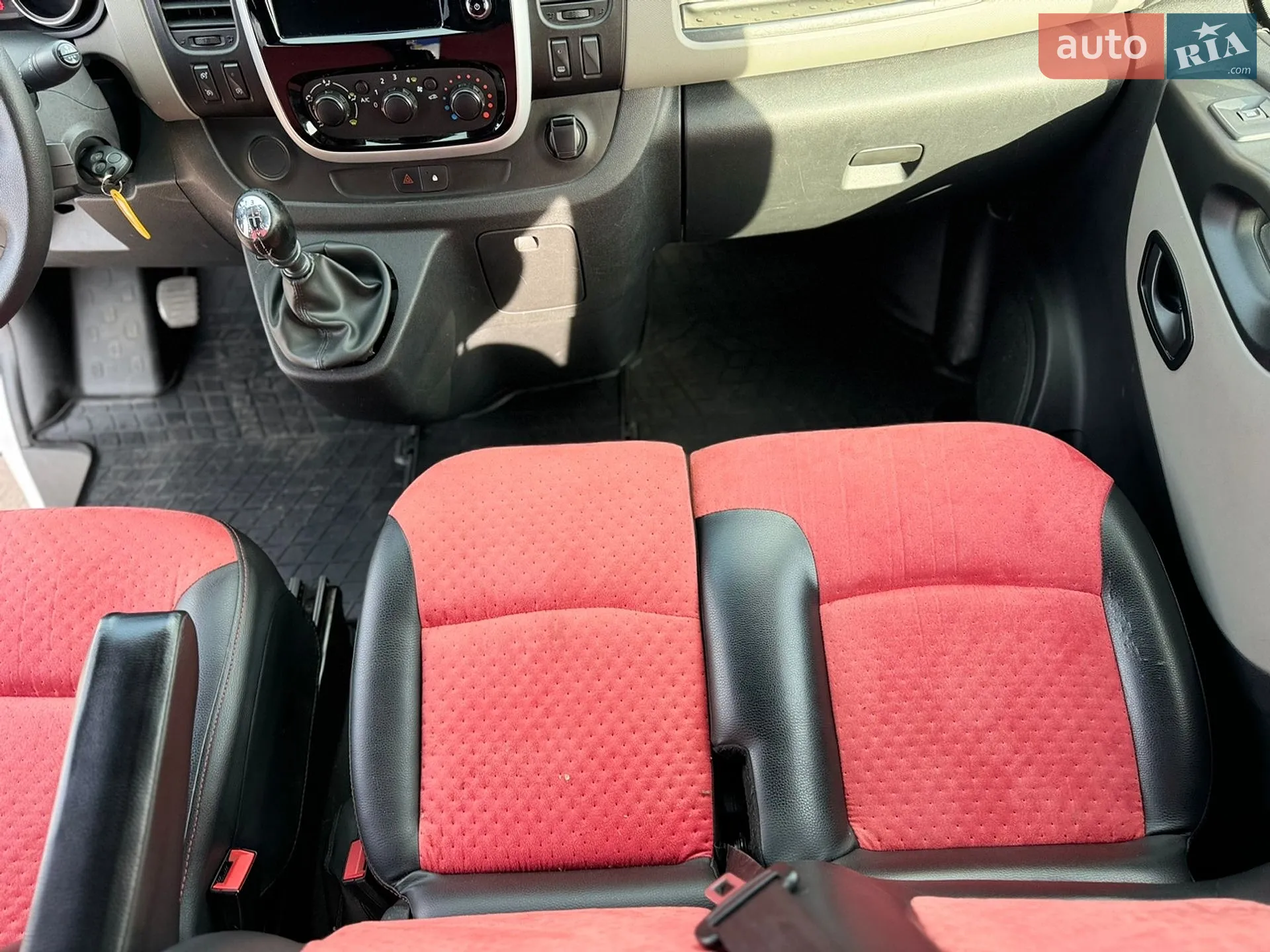 2019 Renault Trafic - мініатюра 44