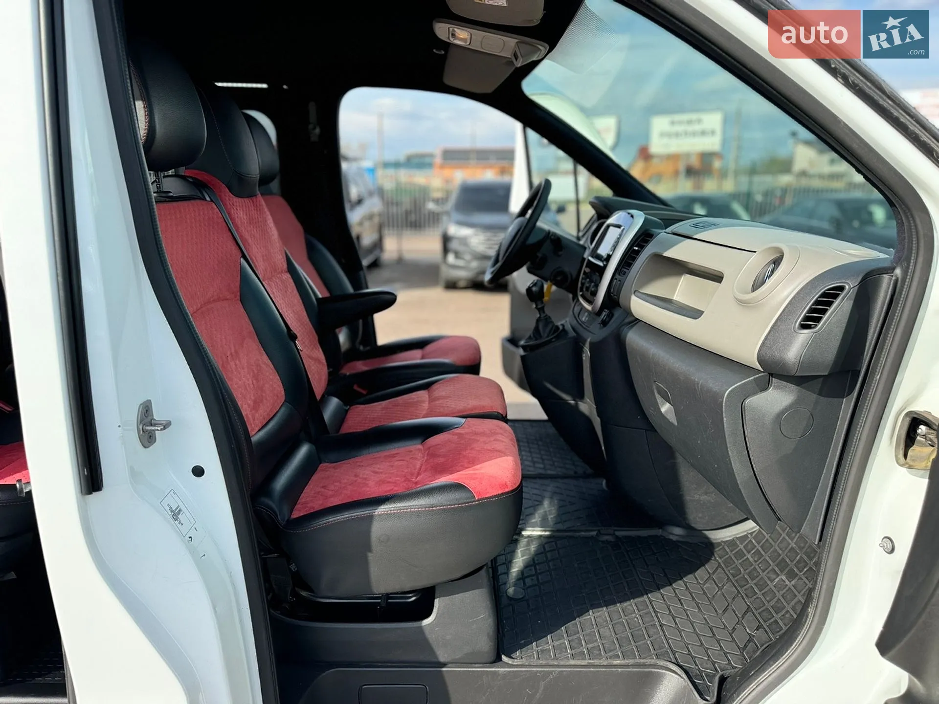 2019 Renault Trafic - мініатюра 48