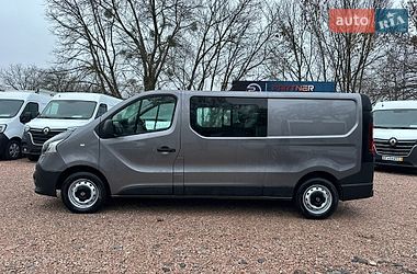 Грузопассажирский фургон Renault Trafic 2018 в Ровно
