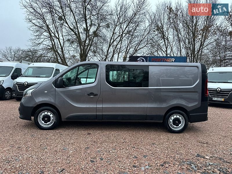 Грузопассажирский фургон Renault Trafic 2018 в Ровно