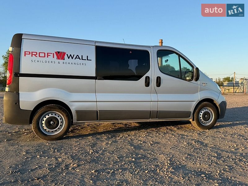Вантажопасажирський фургон Renault Trafic 2012 в Дніпрі