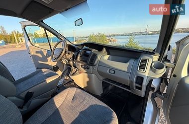 Вантажопасажирський фургон Renault Trafic 2012 в Дніпрі