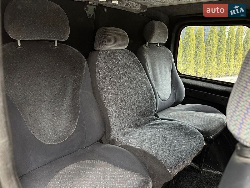 Минивэн Renault Trafic 2003 в Каменец-Подольском