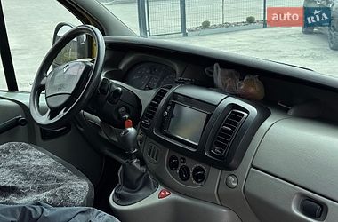 Минивэн Renault Trafic 2003 в Каменец-Подольском