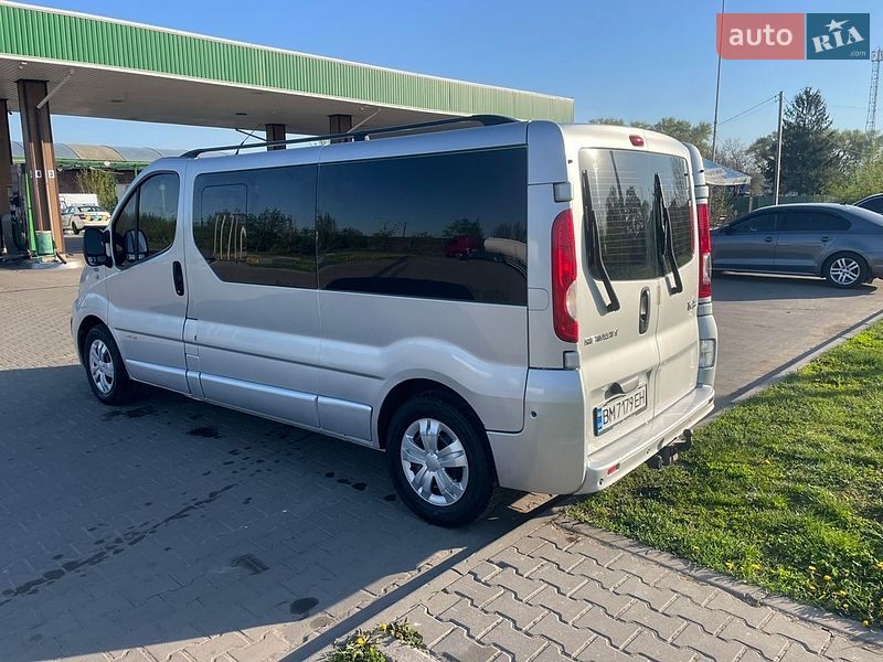 Мінівен Renault Trafic 2011 в Конотопі