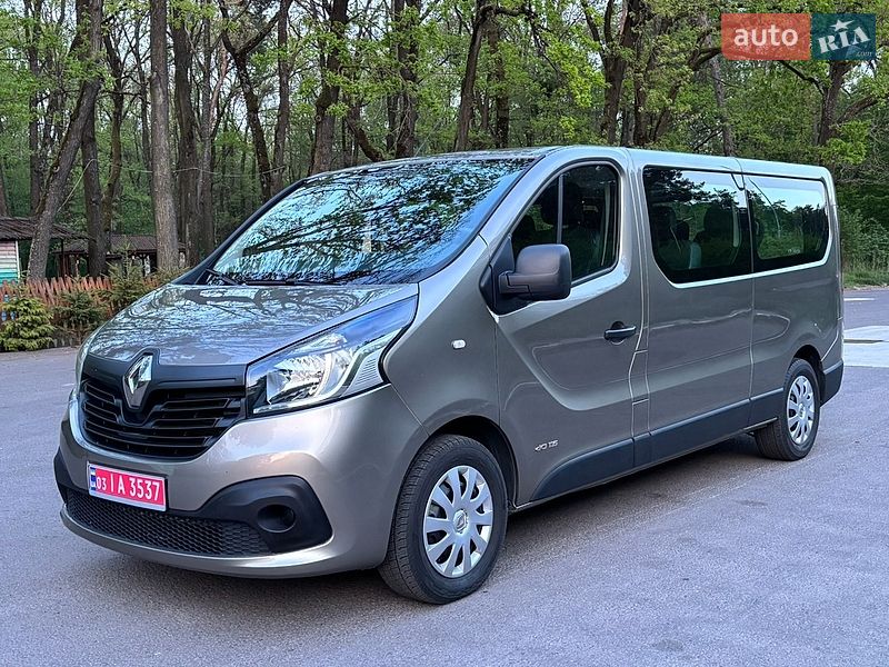 Минивэн Renault Trafic 2015 в Луцке