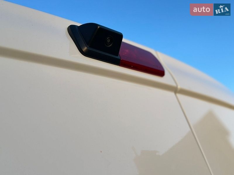 Грузовой фургон Renault Trafic 2022 в Бродах